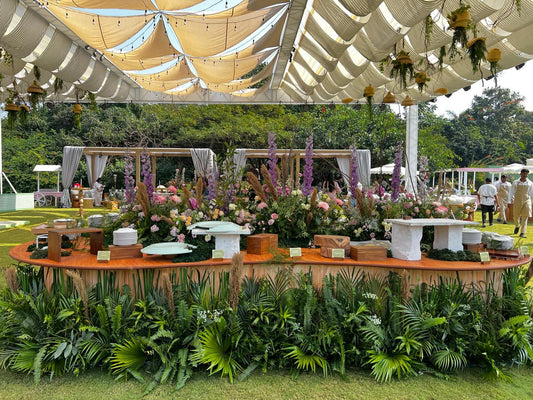 Vanity Styling: How to Display High-end roses delivery Mumbai on Designer Dressing Tables