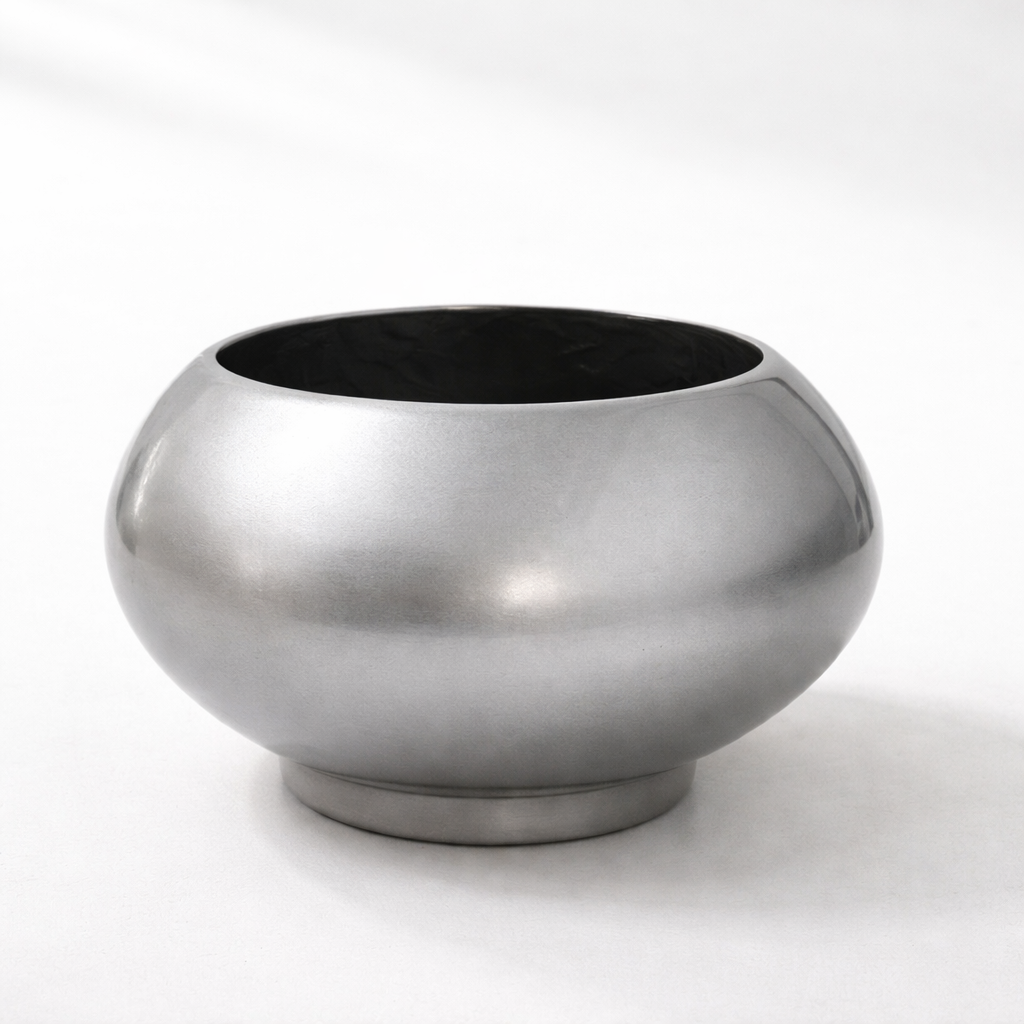 HERA SILVER VASE